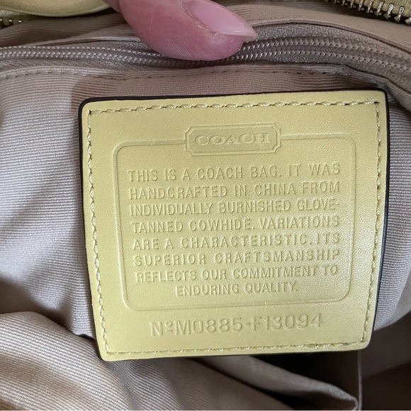 COACH Smooth Leather Hobo (pale yellow) with silver hardware - Picture 5 of 5